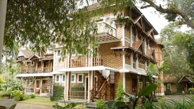 Hotel Ambadi