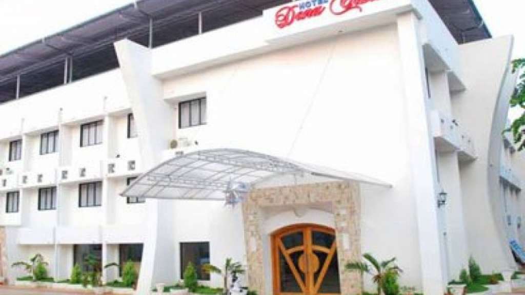 Hotel Dona Castle