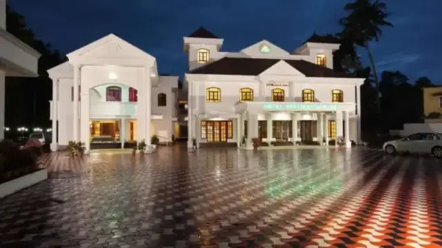 Hotel Vettikattu Plaza