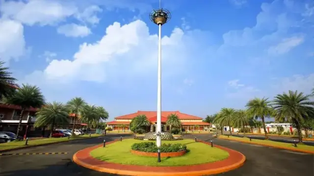 Lulu International Convention Center & Garden Hotels