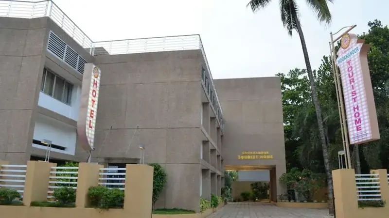 Mookkannur Tourist Home