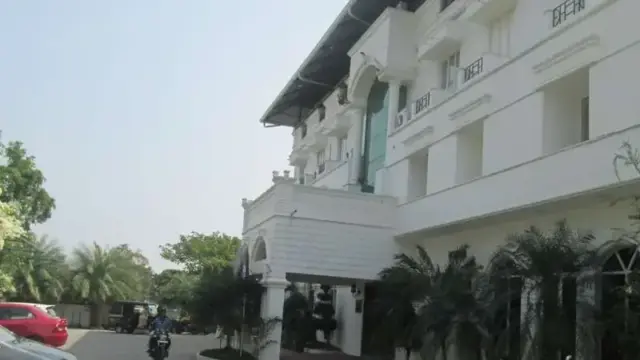 Paray Village County (Sneha Regency)