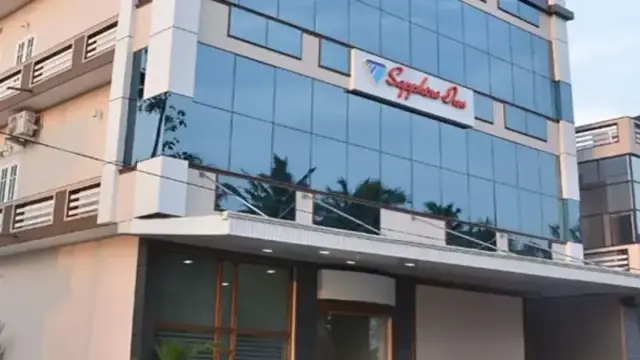 Sapphire Inn